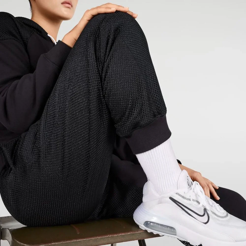 Nike this elastic closet